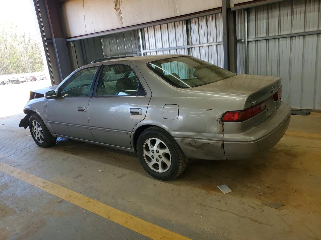 1998 Toyota Camry Xle V6 Gold vin: 4T1BF28K8WU059996