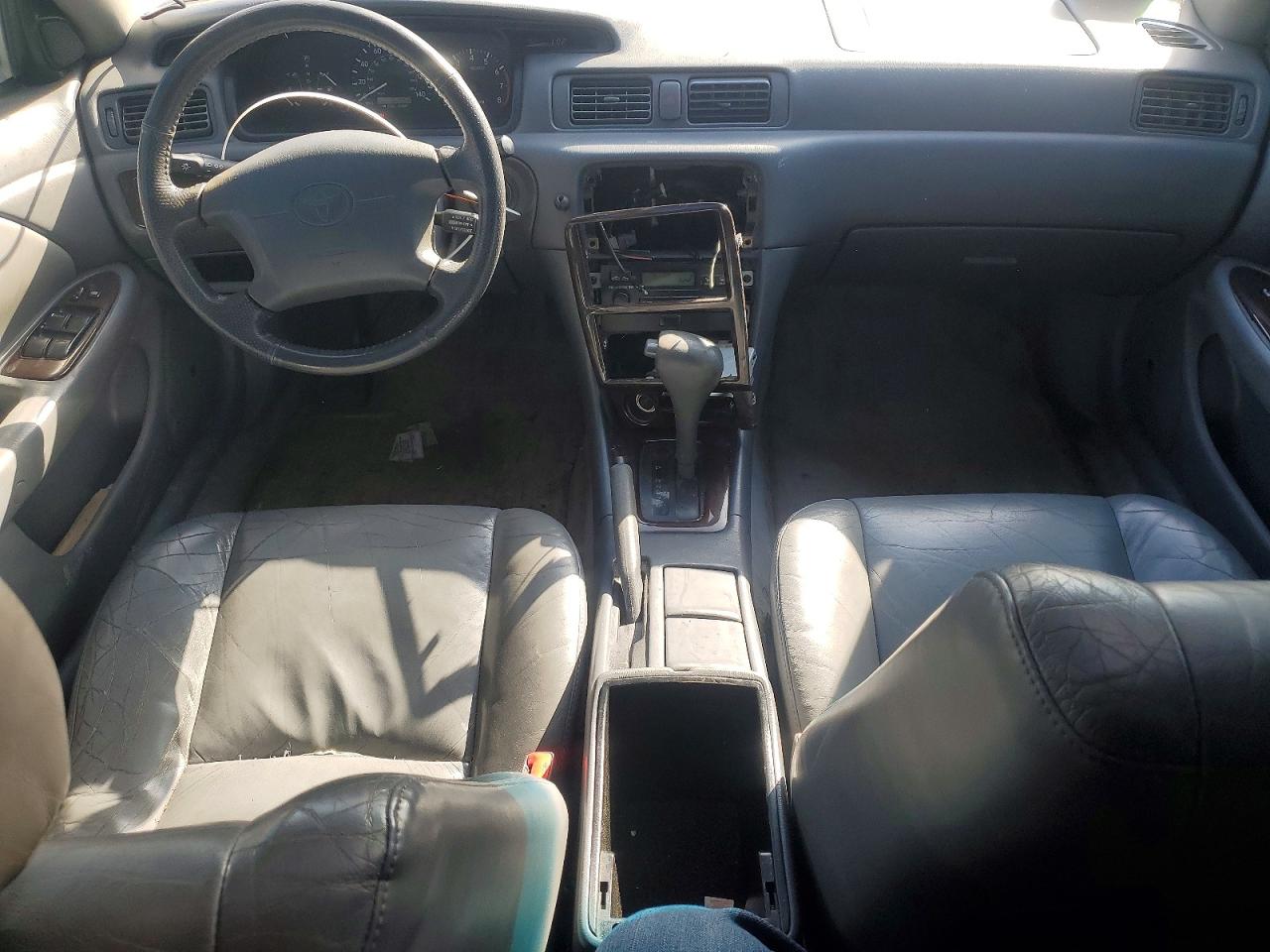 2001 Toyota Camry Xle V6 Silver vin: 4T1BF28K91U958326