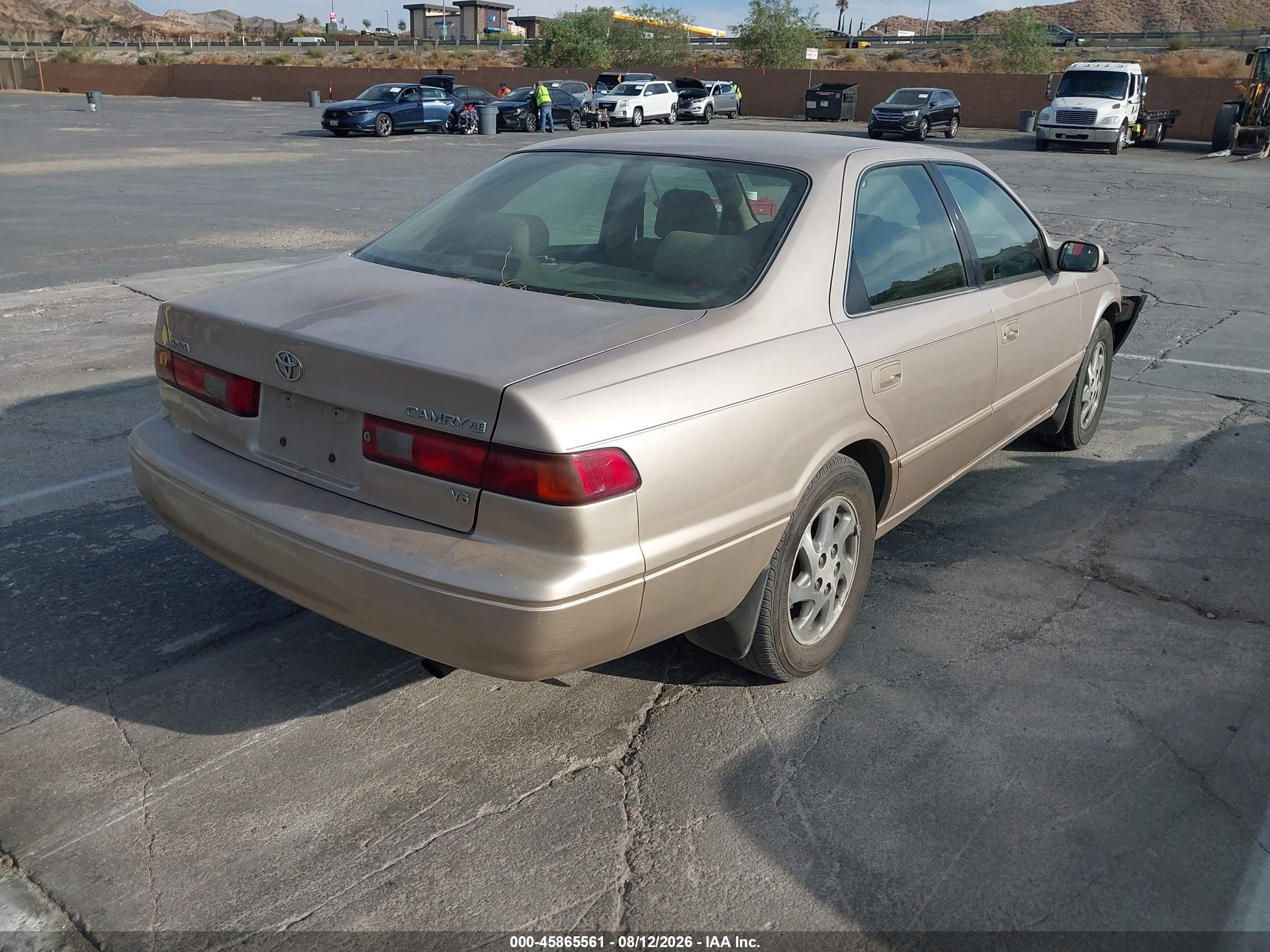 1999 Toyota Camry Xle V6 Бежевый vin: 4T1BF28K9XU080986