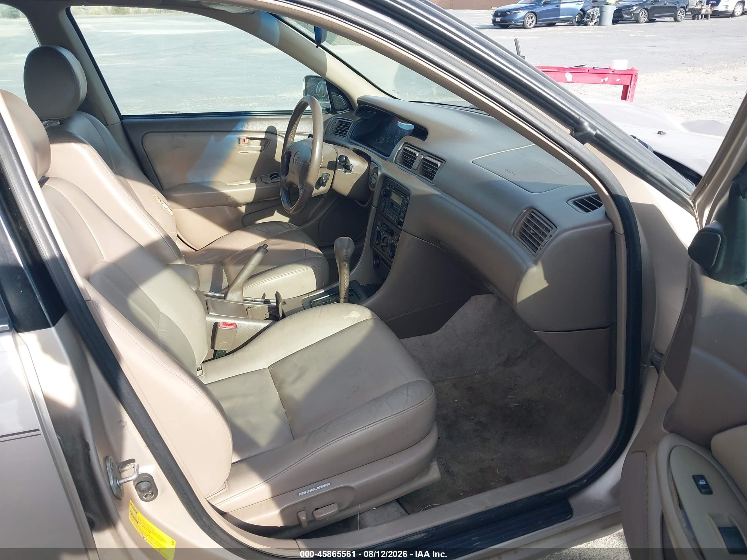 1999 Toyota Camry Xle V6 Бежевый vin: 4T1BF28K9XU080986