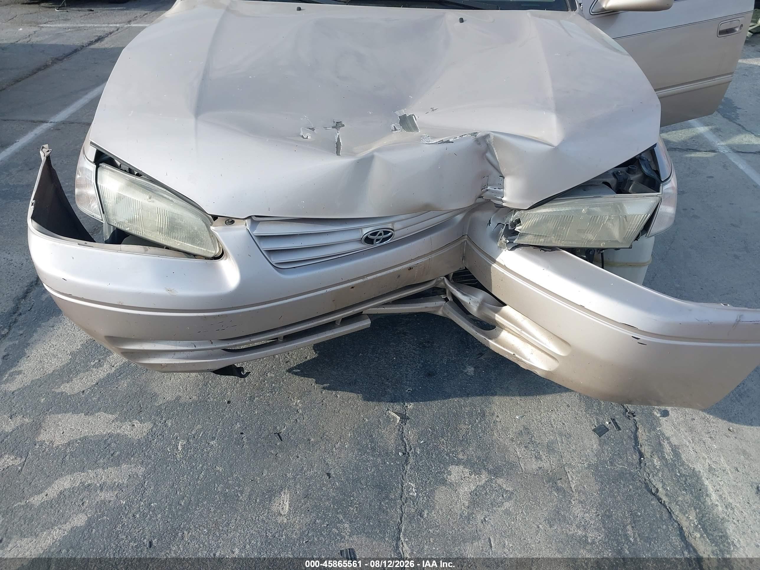 1999 Toyota Camry Xle V6 Бежевый vin: 4T1BF28K9XU080986