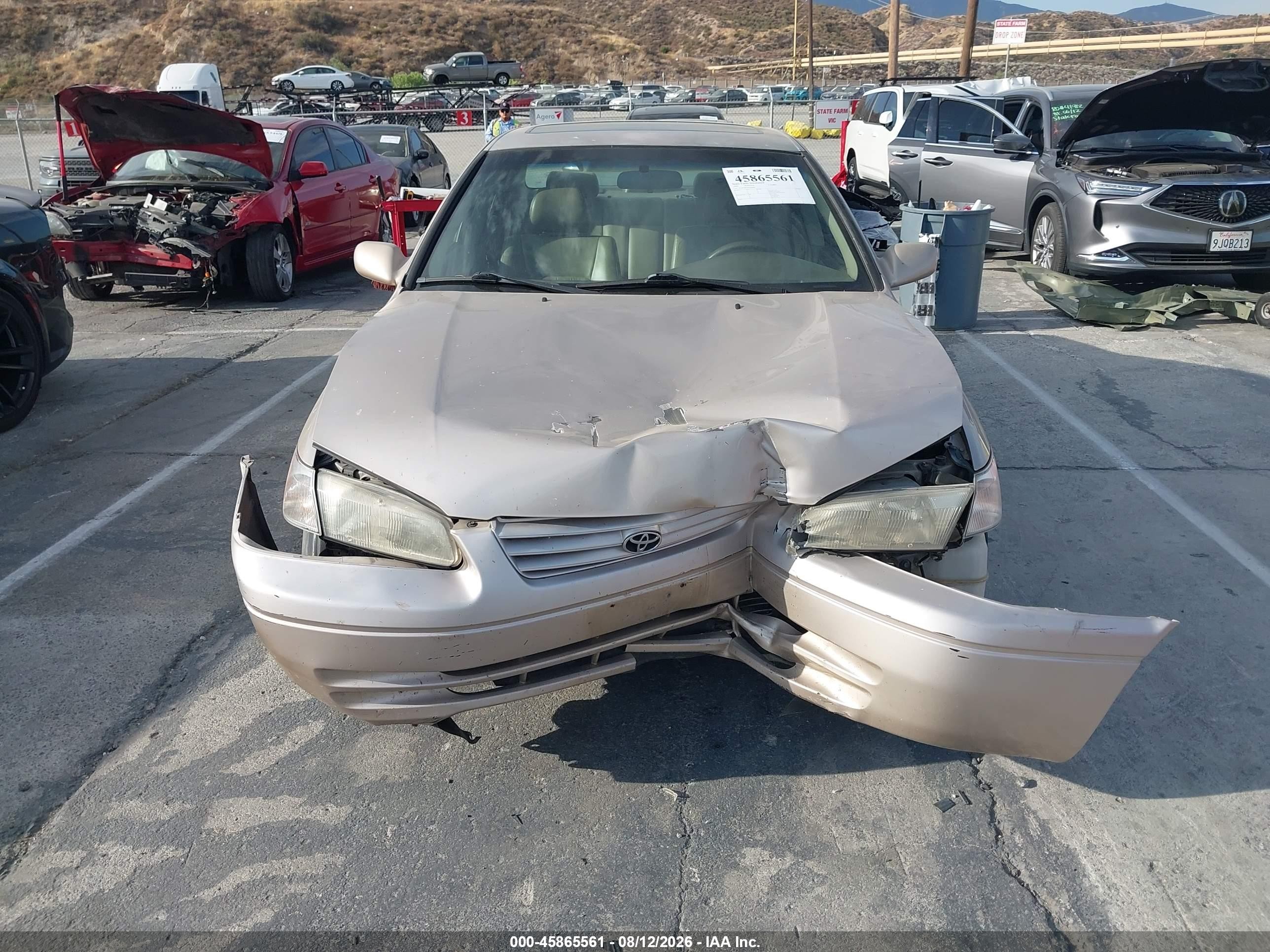 1999 Toyota Camry Xle V6 Бежевый vin: 4T1BF28K9XU080986