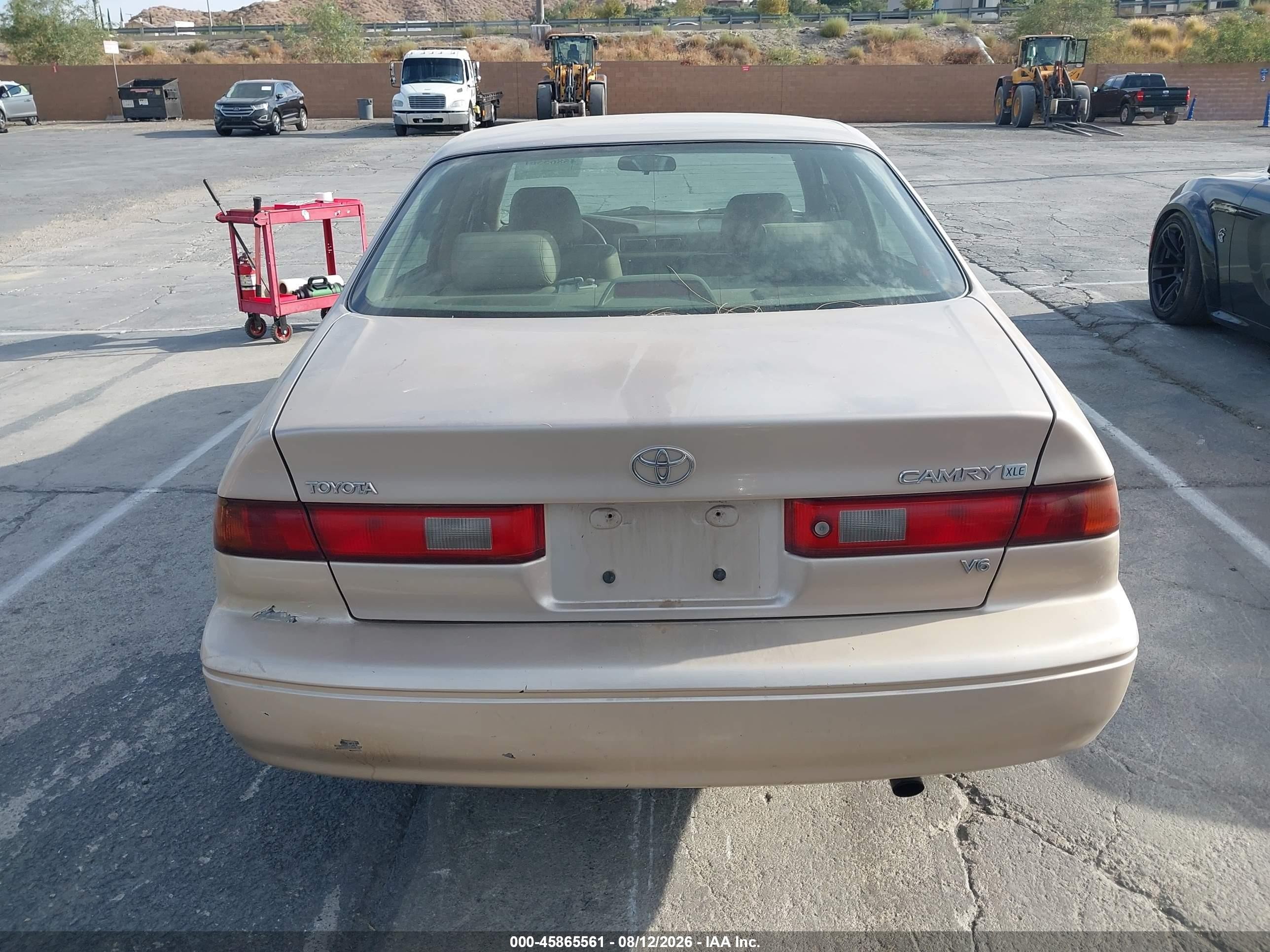 1999 Toyota Camry Xle V6 Бежевый vin: 4T1BF28K9XU080986