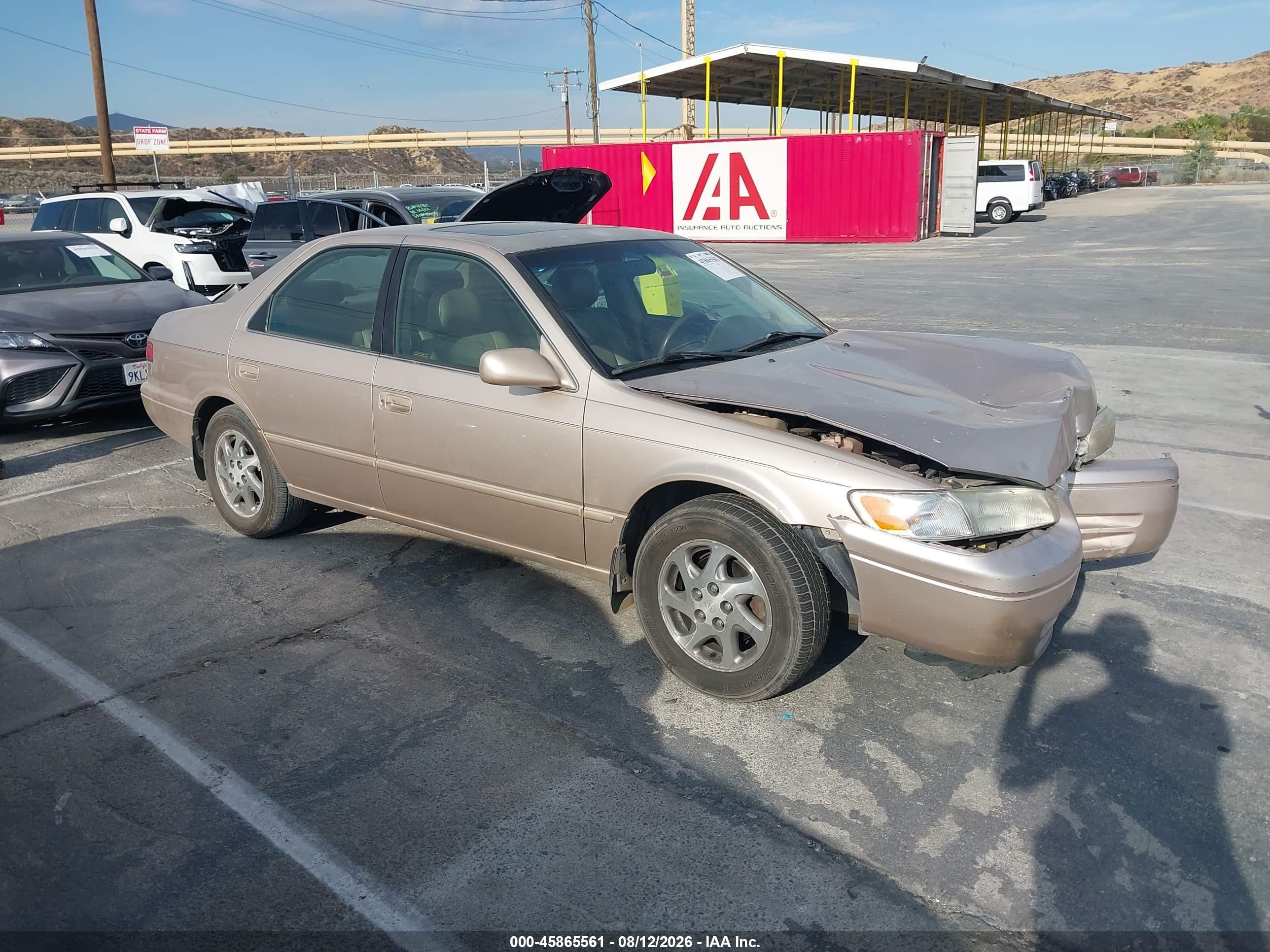 1999 Toyota Camry Xle V6 Бежевый vin: 4T1BF28K9XU080986