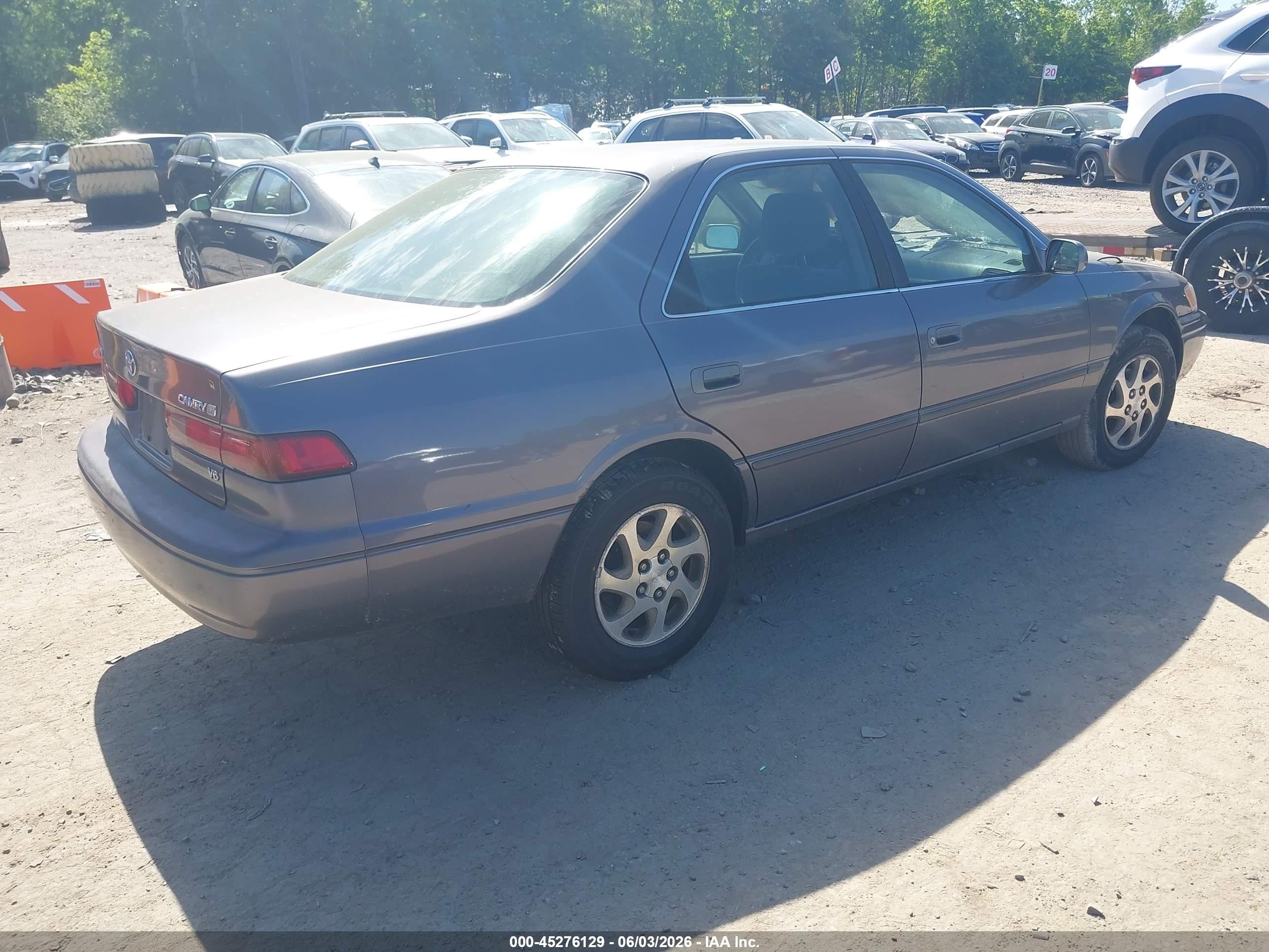 1998 Toyota Camry Le V6 Gray vin: 4T1BF28KXWU049048