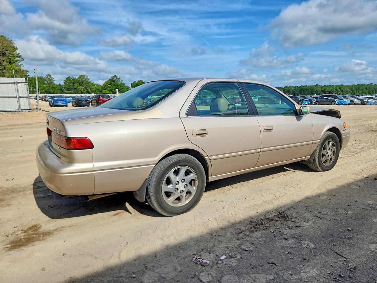 1998 Toyota Camry Xle V6 Tan vin: 4T1BF28KXWU060227
