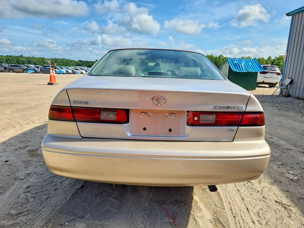 1998 Toyota Camry Xle V6 Tan vin: 4T1BF28KXWU060227