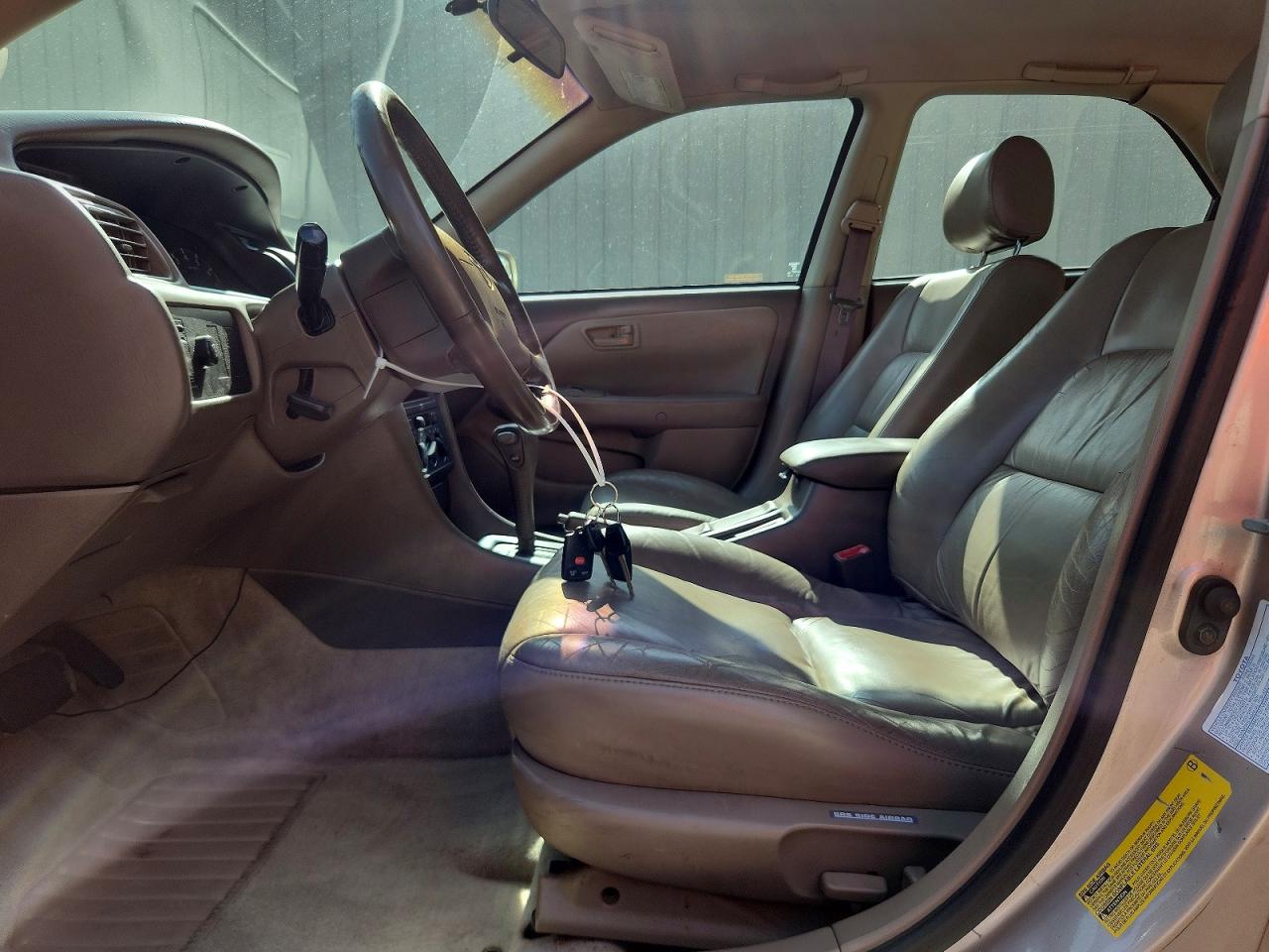 1998 Toyota Camry Xle V6 Tan vin: 4T1BF28KXWU060227