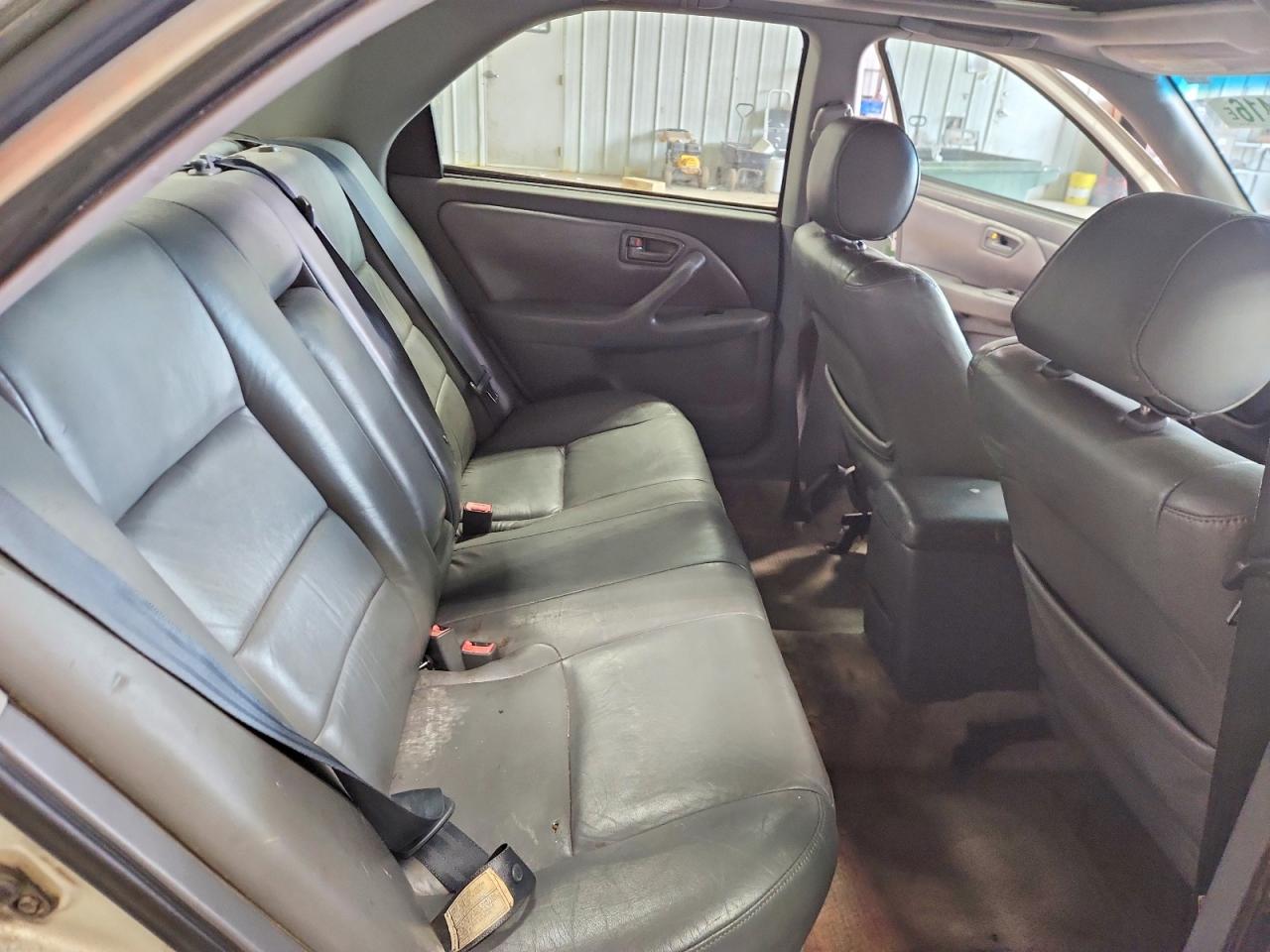 2000 Toyota Camry Le V6 Silver vin: 4T1BF28KXYU102303