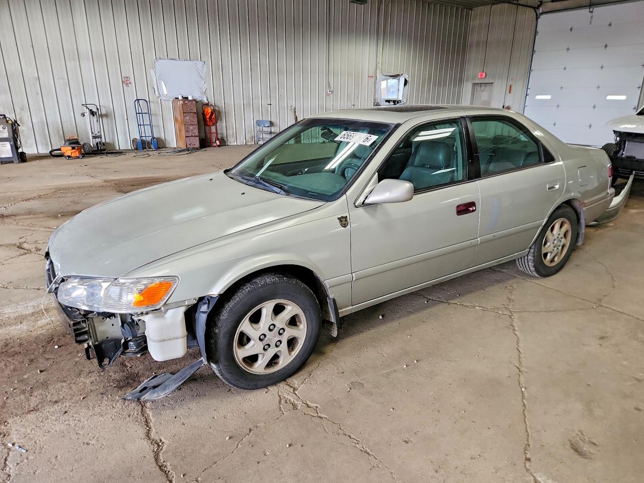 2000 Toyota Camry Le V6 Silver vin: 4T1BF28KXYU102303