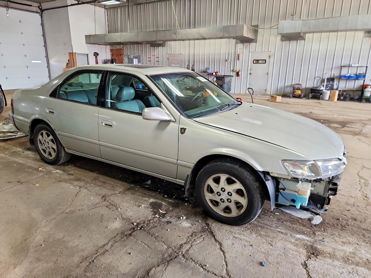 2000 Toyota Camry Le V6 Silver vin: 4T1BF28KXYU102303