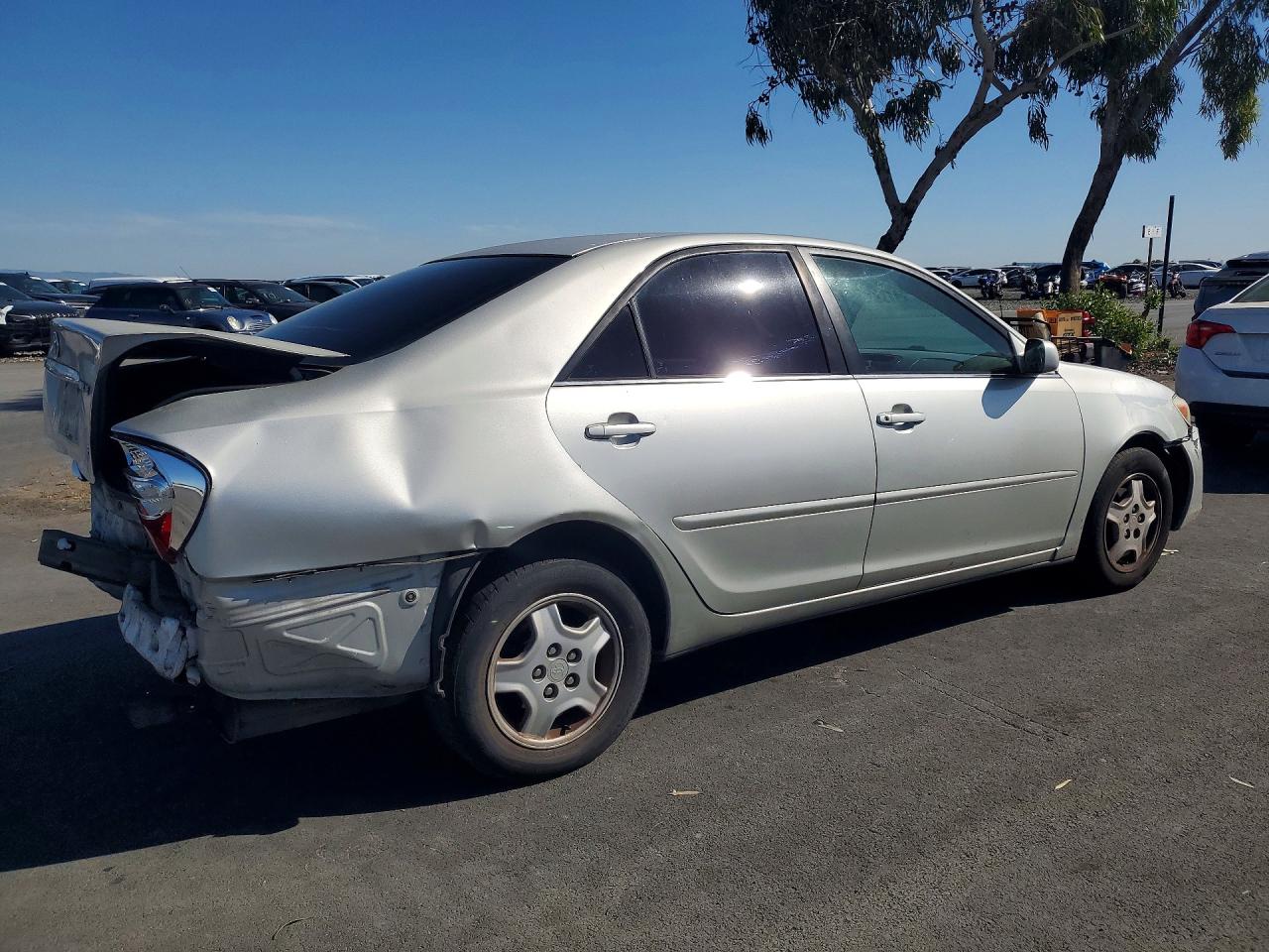 2003 Toyota Camry Le V6 Silver vin: 4T1BF30K03U046902
