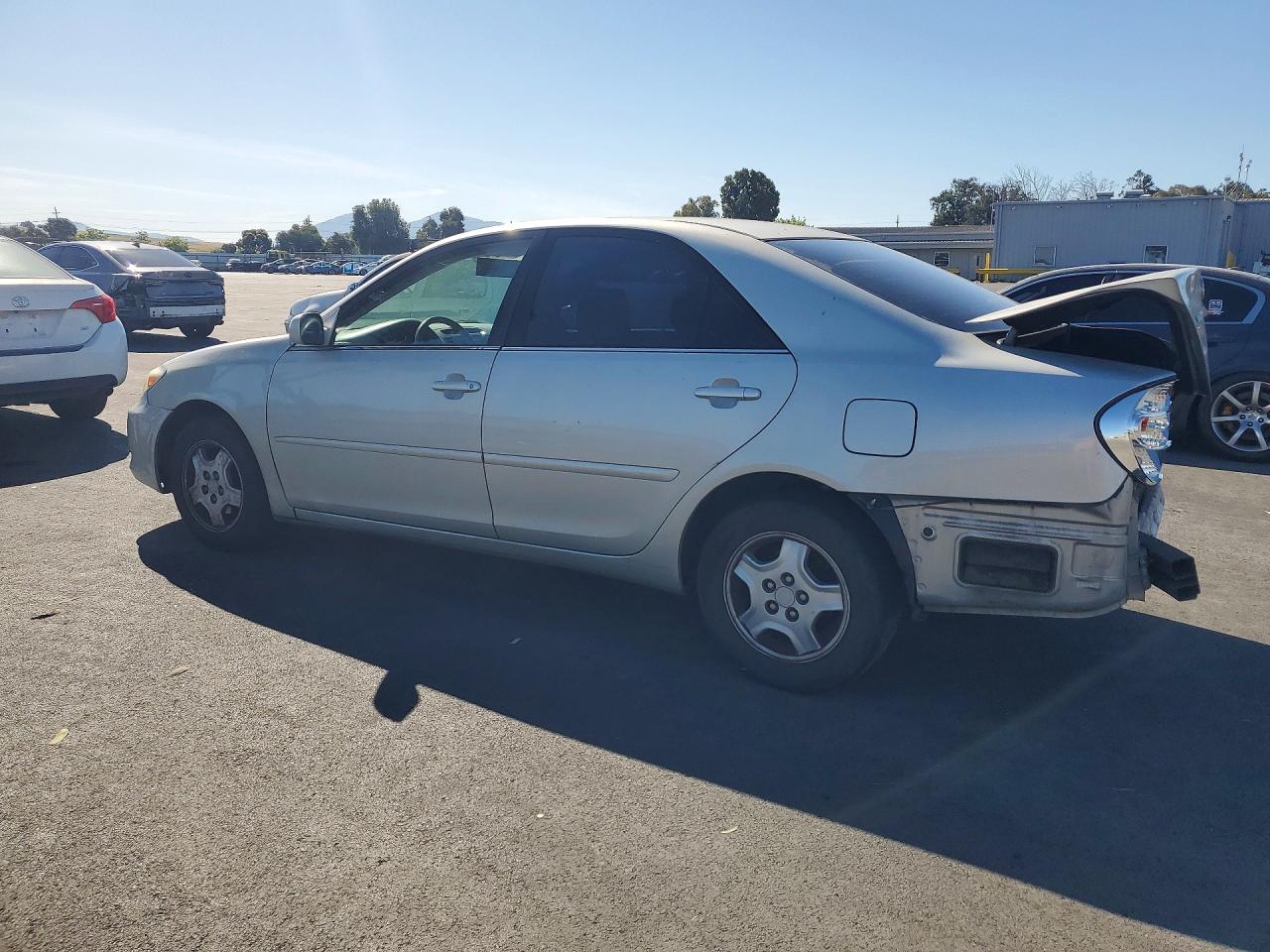 2003 Toyota Camry Le V6 Silver vin: 4T1BF30K03U046902