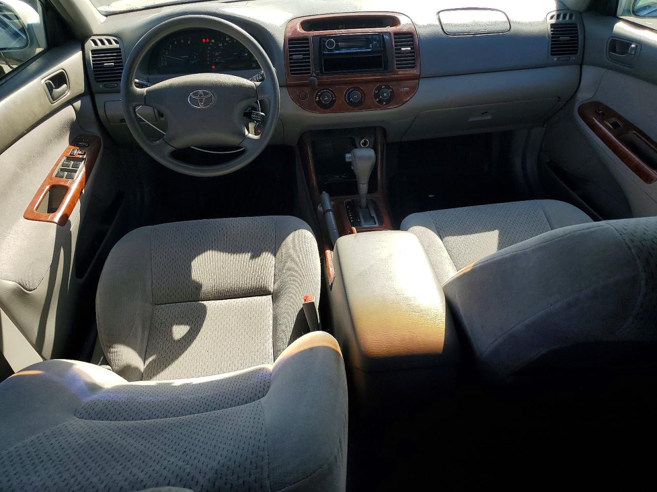2003 Toyota Camry Le V6 Silver vin: 4T1BF30K03U046902