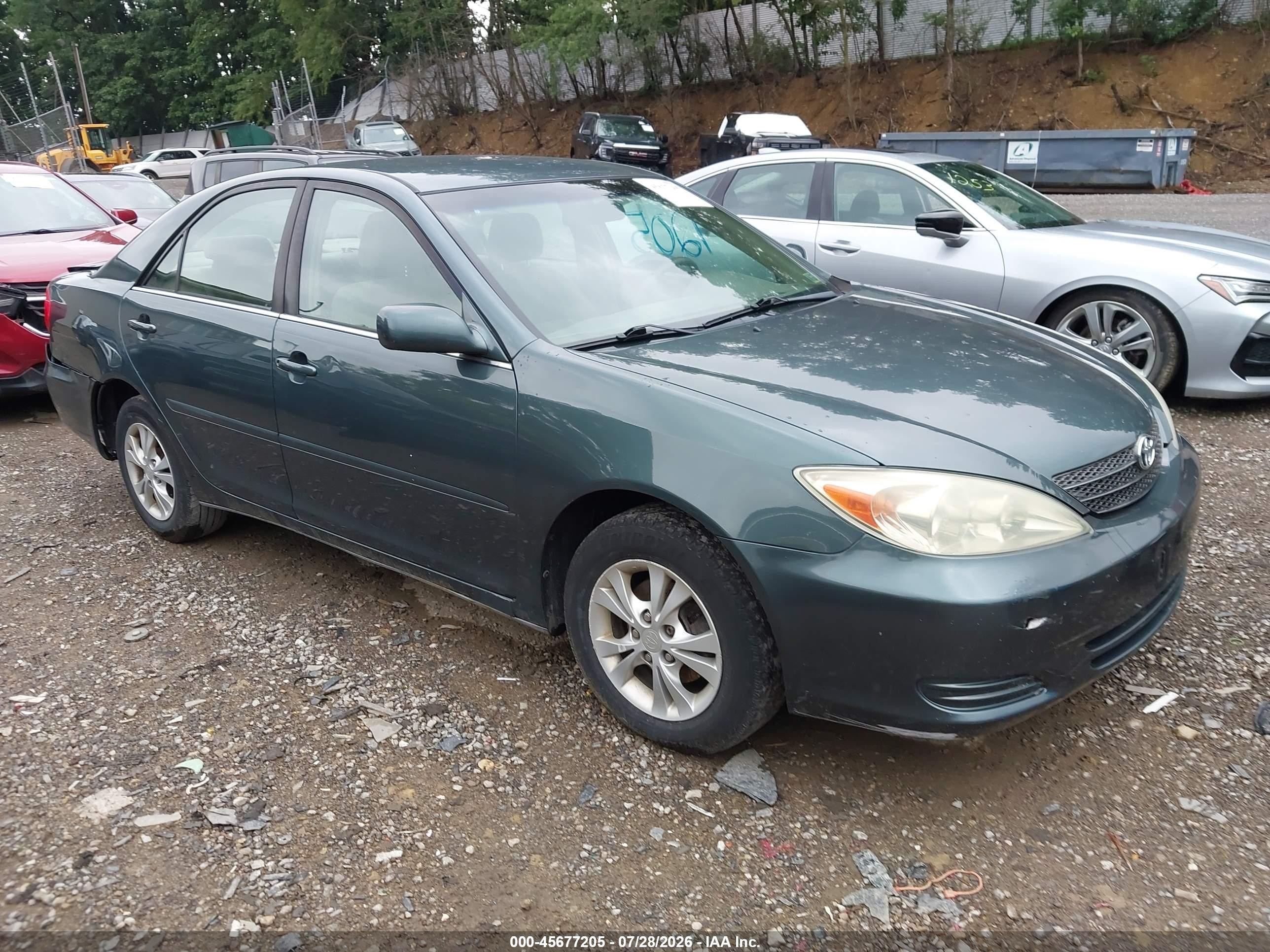 2004 Toyota Camry Le V6 Gray vin: 4T1BF30K04U070098