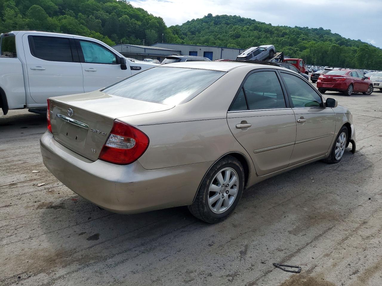 2004 Toyota Camry Xle V6 Золотой vin: 4T1BF30K04U074653
