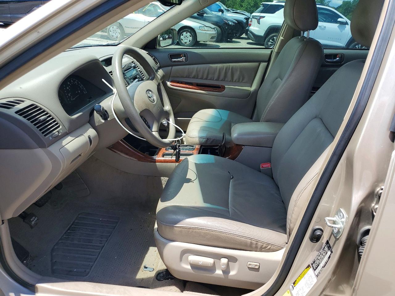 2004 Toyota Camry Xle V6 Золотой vin: 4T1BF30K04U074653