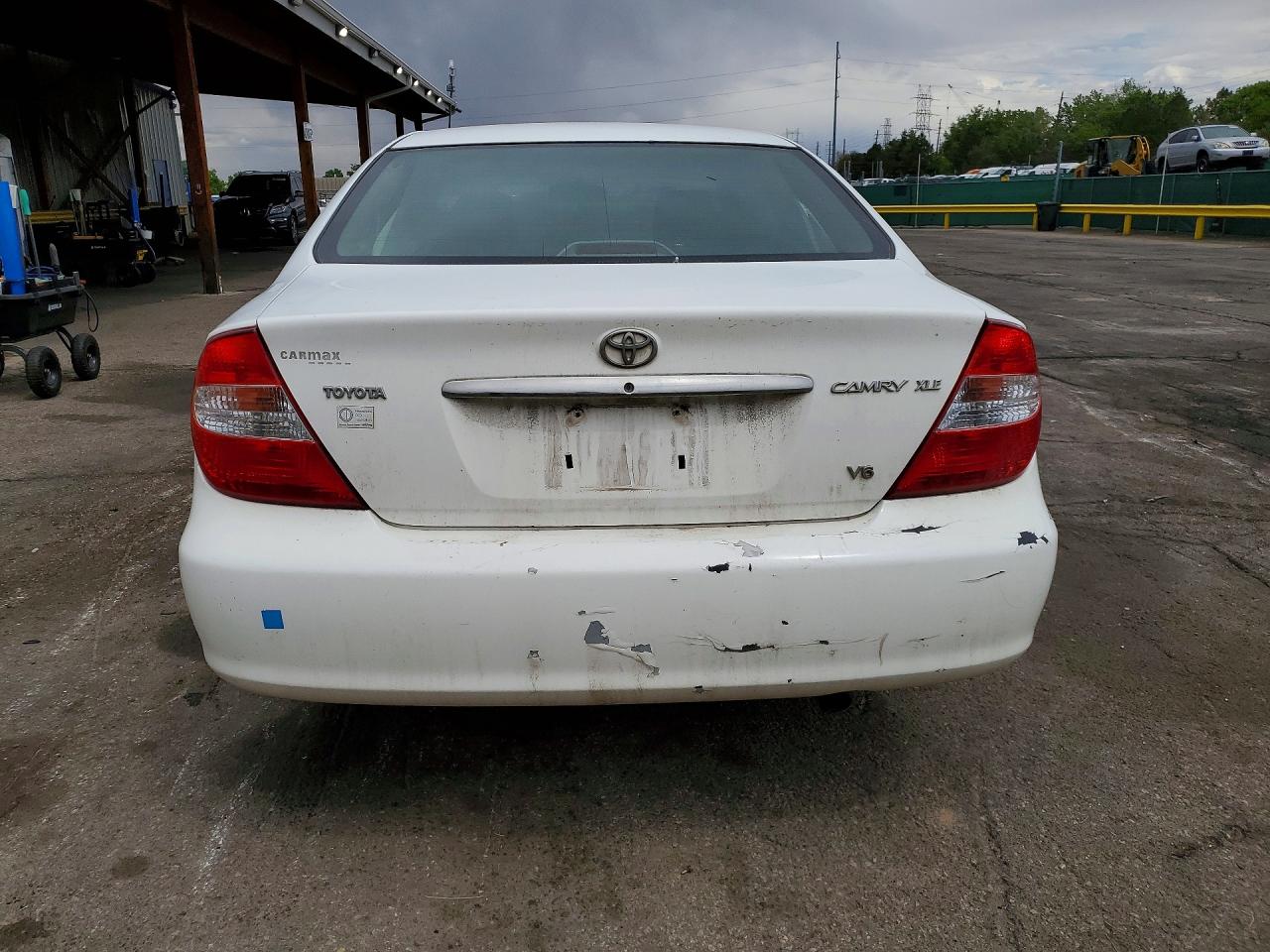 2004 Toyota Camry Xle V6 White vin: 4T1BF30K04U076578