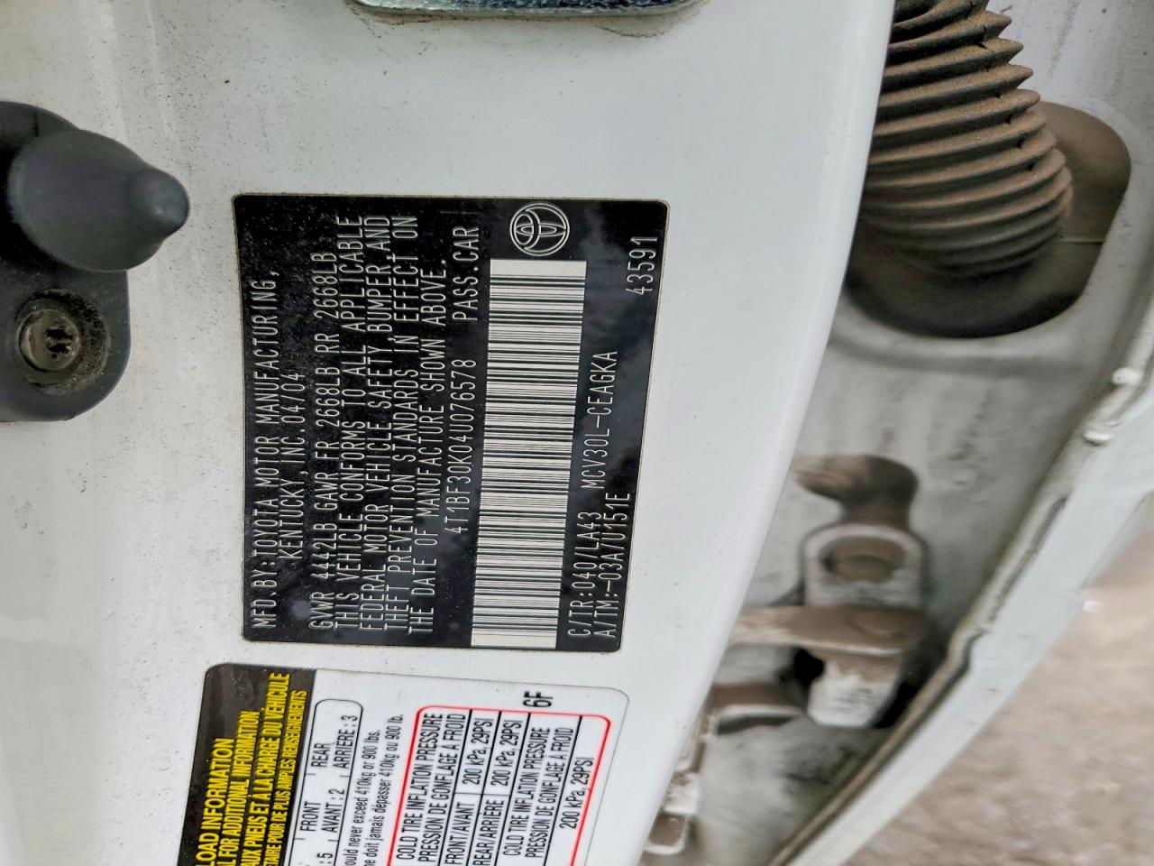 2004 Toyota Camry Xle V6 White vin: 4T1BF30K04U076578