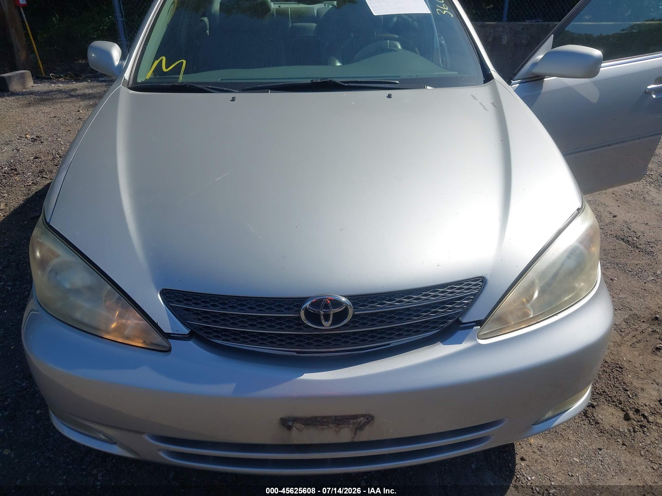 2004 Toyota Camry Xle V6 Silver vin: 4T1BF30K04U579883
