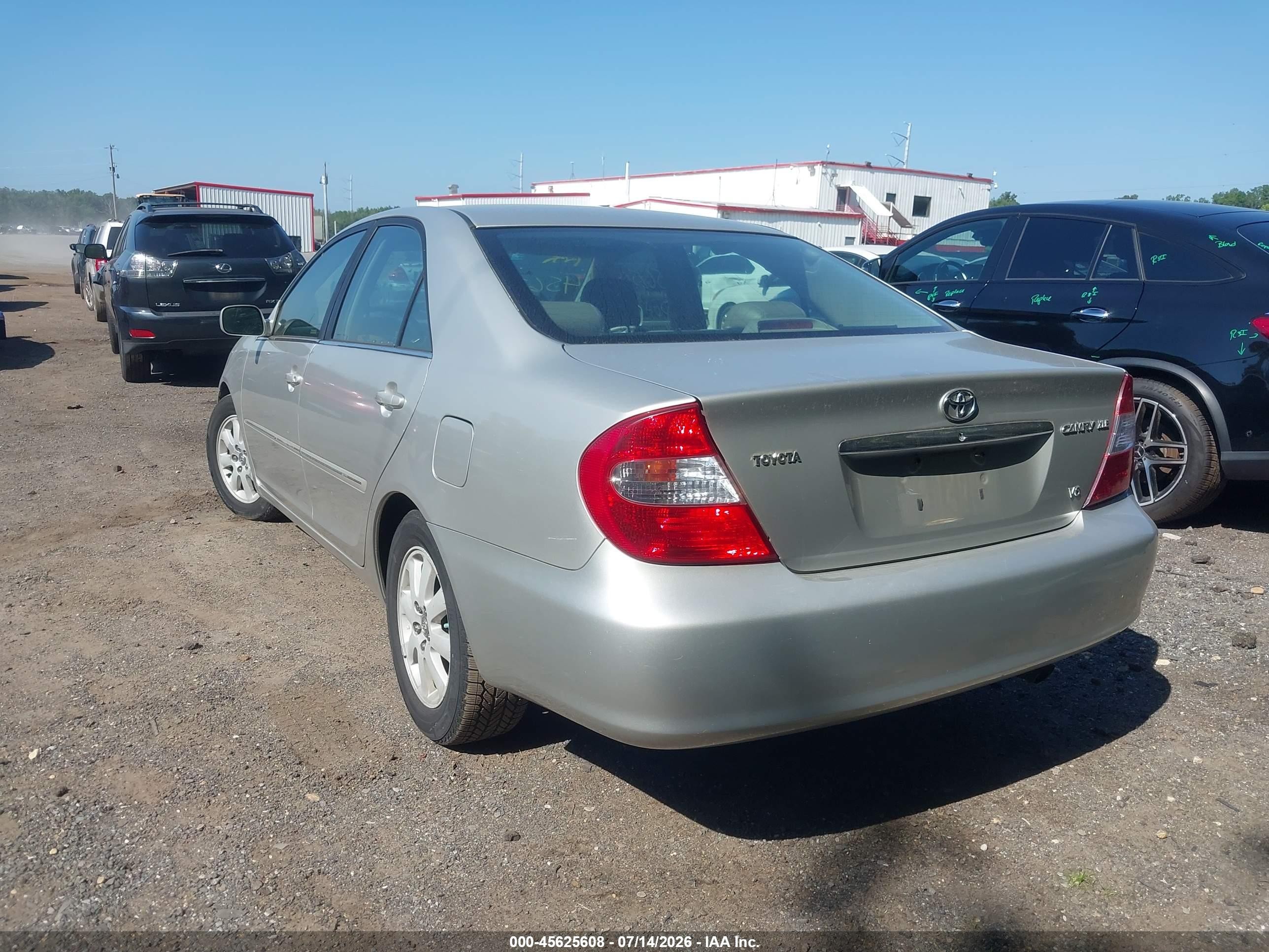 2004 Toyota Camry Xle V6 Silver vin: 4T1BF30K04U579883