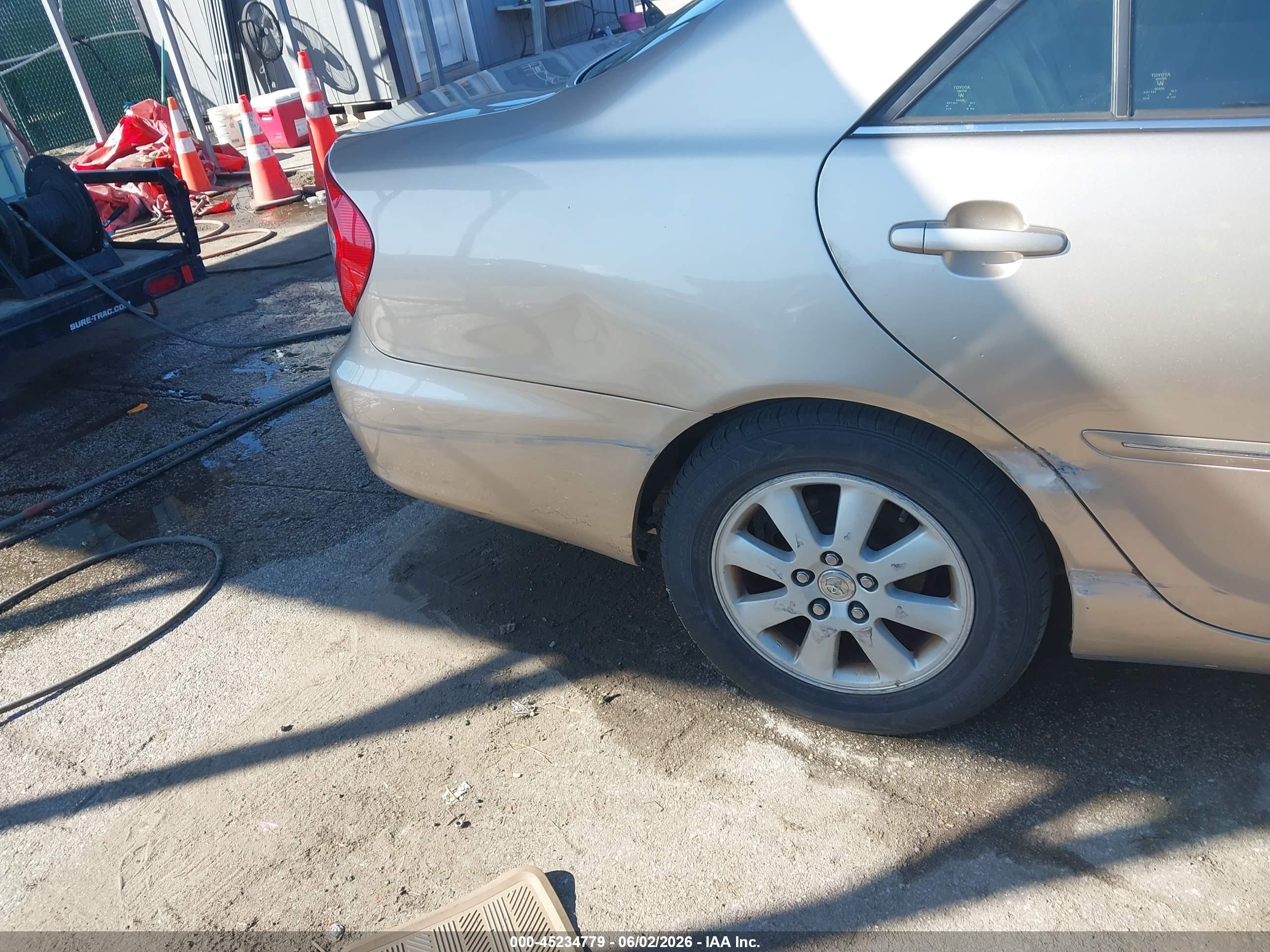 2004 Toyota Camry Xle V6 Золотой vin: 4T1BF30K04U582797