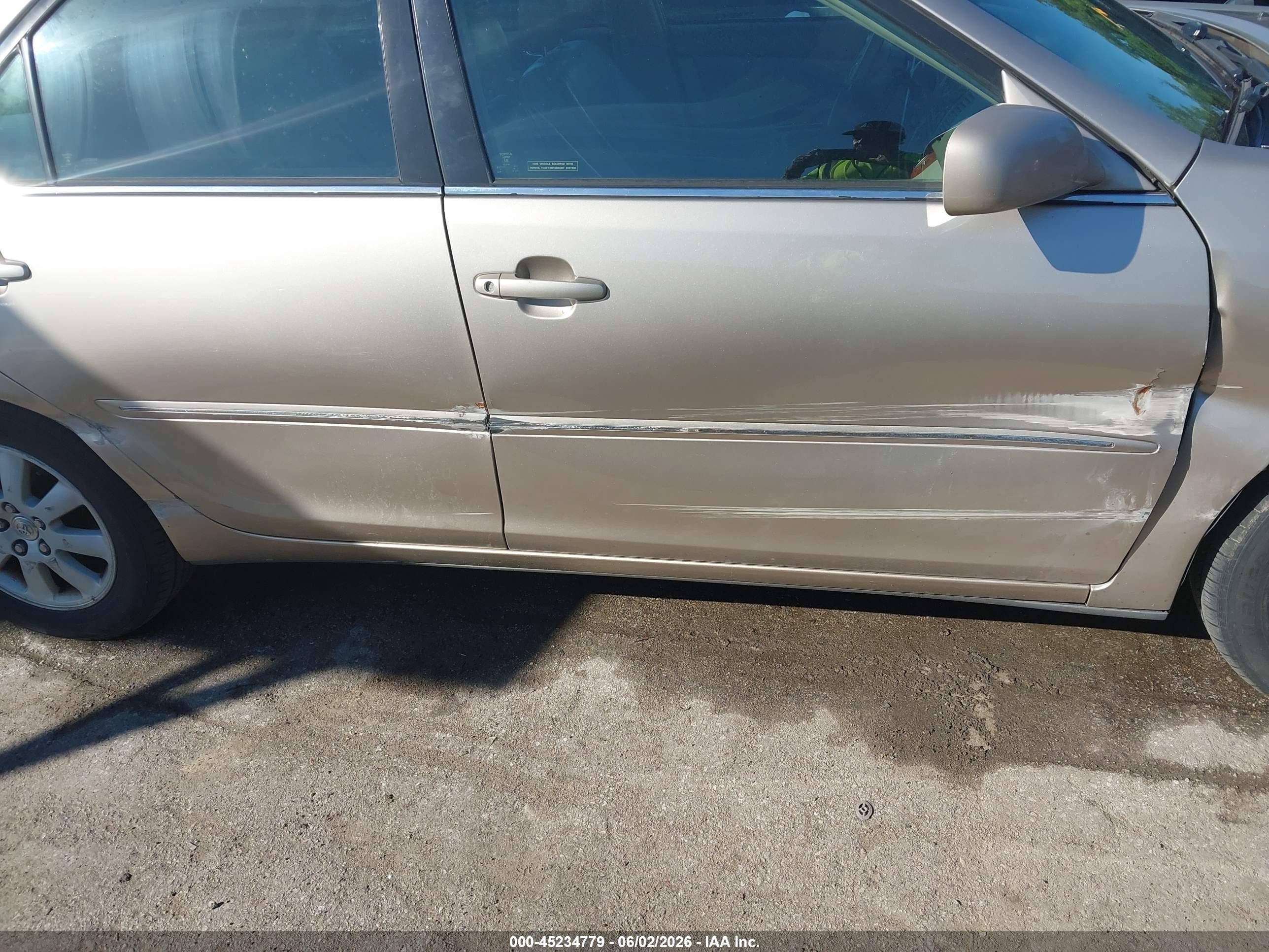 2004 Toyota Camry Xle V6 Золотой vin: 4T1BF30K04U582797