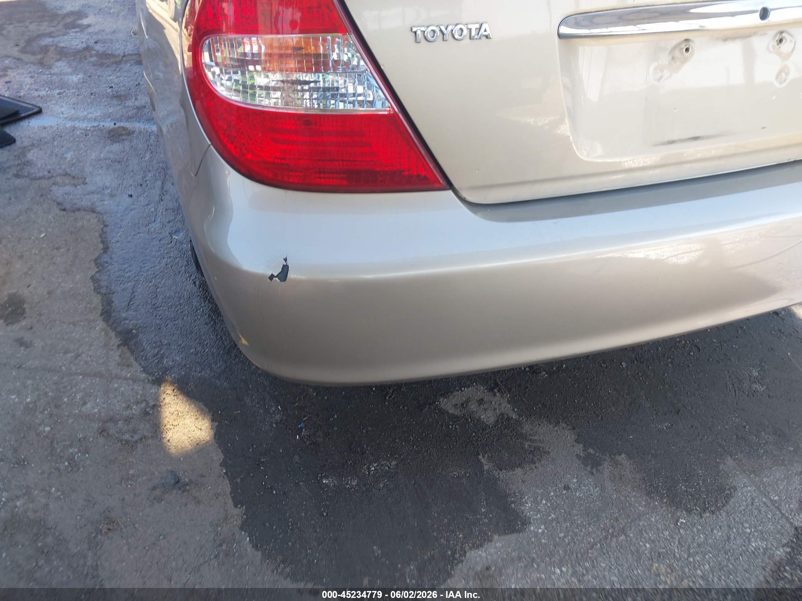 2004 Toyota Camry Xle V6 Золотой vin: 4T1BF30K04U582797