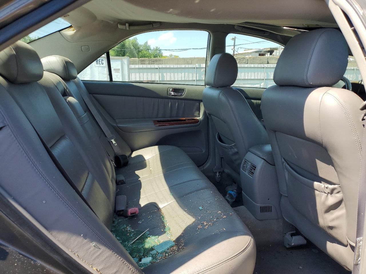 2004 Toyota Camry Xle V6 Gray vin: 4T1BF30K04U583609