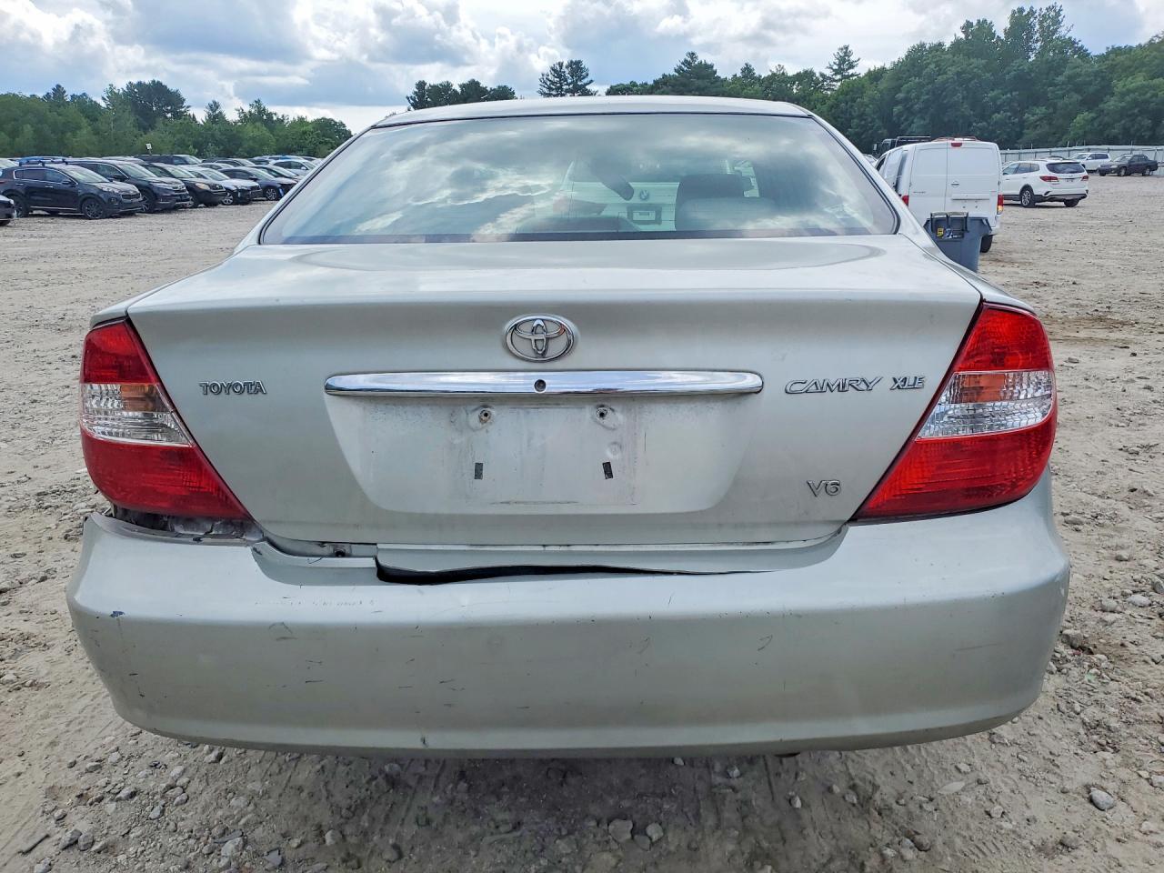 2004 Toyota Camry Xle V6 Silver vin: 4T1BF30K04U587580