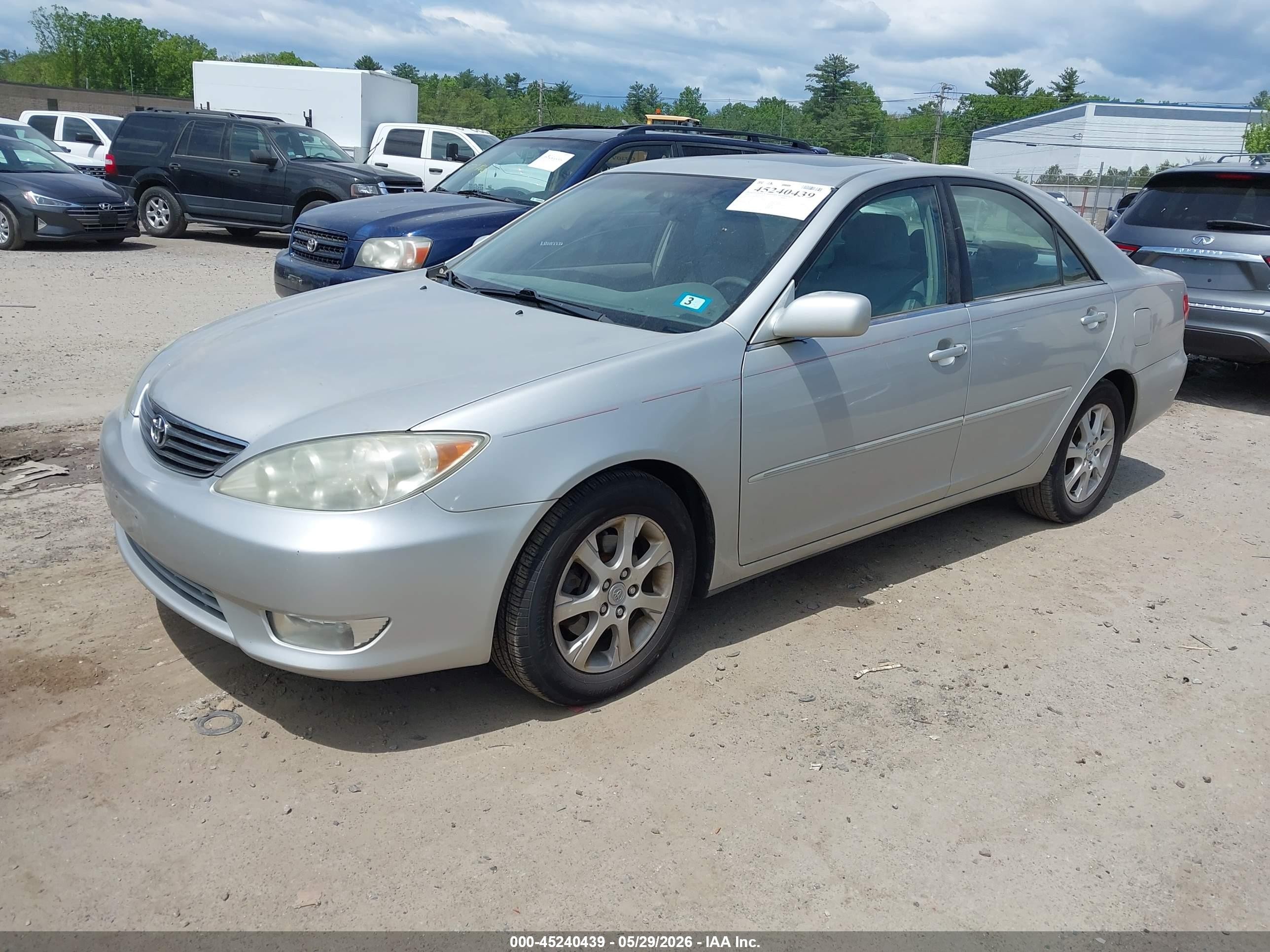 2005 Toyota Camry Xle V6 Silver vin: 4T1BF30K05U093981
