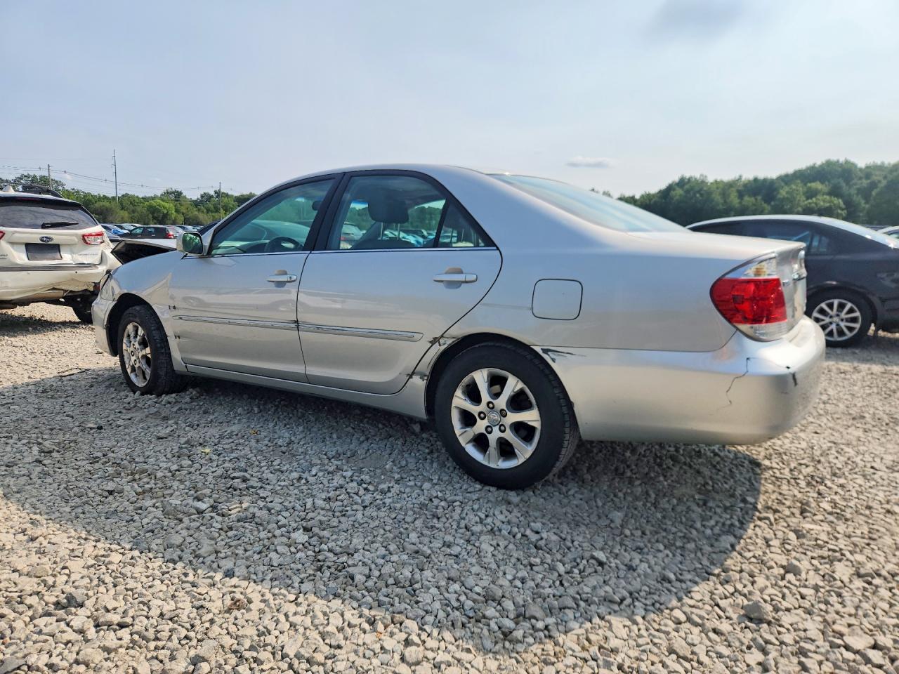 2005 Toyota Camry Xle V6 Серебряный vin: 4T1BF30K05U104736