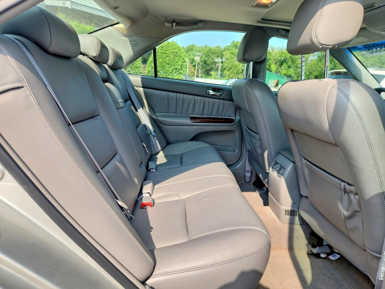 2005 Toyota Camry Xle V6 Серебряный vin: 4T1BF30K05U104736