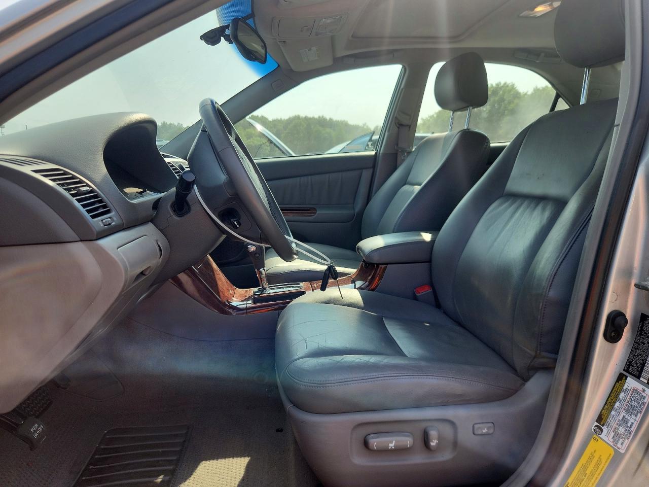 2005 Toyota Camry Xle V6 Серебряный vin: 4T1BF30K05U104736