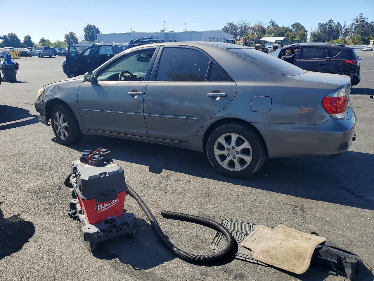 2005 Toyota Camry Xle V6 Gray vin: 4T1BF30K05U591291