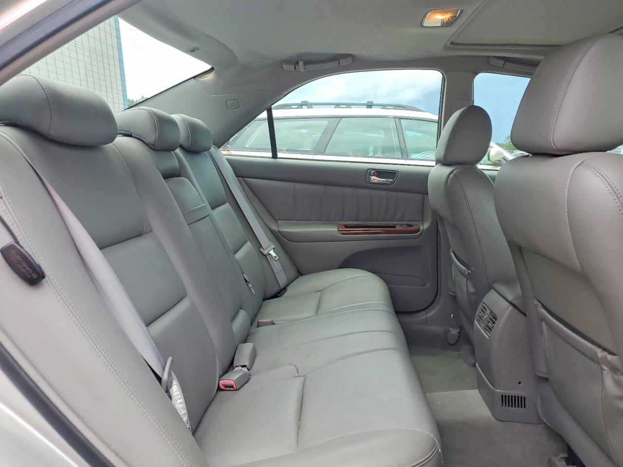 2005 Toyota Camry Xle V6 Silver vin: 4T1BF30K05U614410