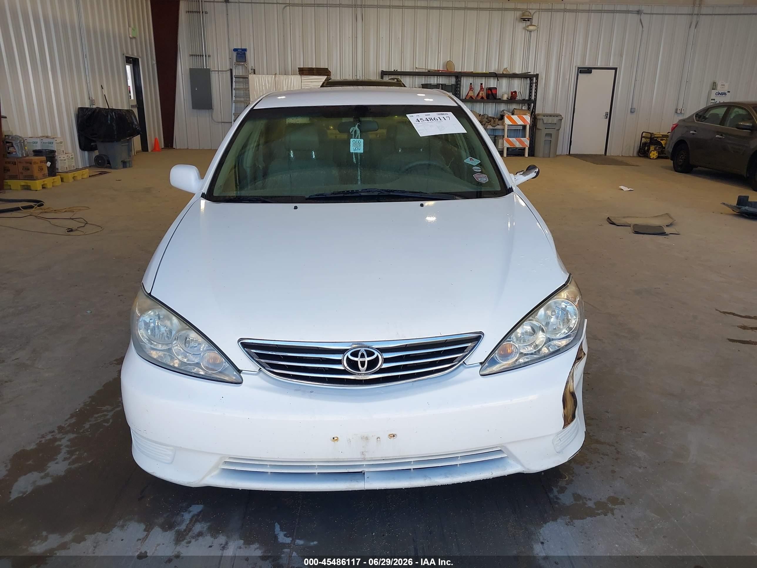 2005 Toyota Camry Le V6 White vin: 4T1BF30K05U614598
