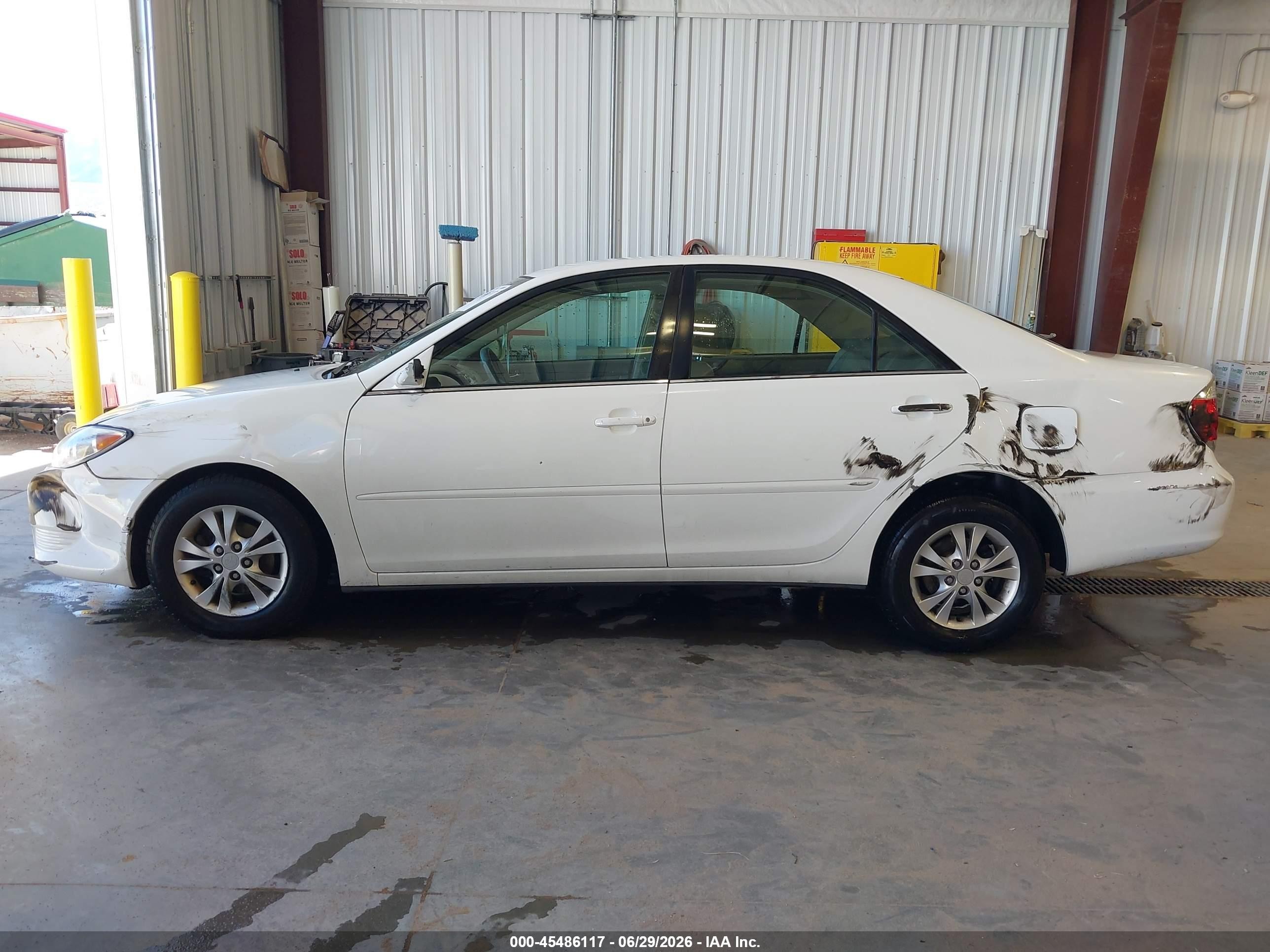 2005 Toyota Camry Le V6 White vin: 4T1BF30K05U614598