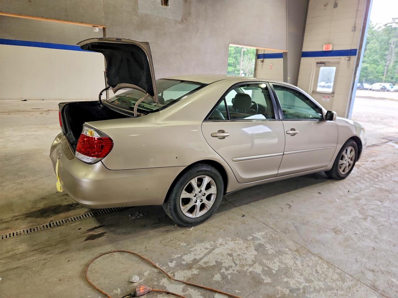 2006 Toyota Camry Xle V6 Tan vin: 4T1BF30K06U118511