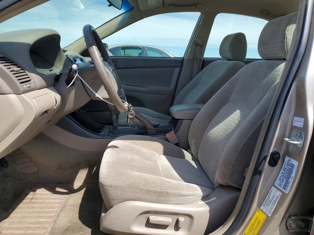 2002 Toyota Camry Le V6 Tan vin: 4T1BF30K12U023868