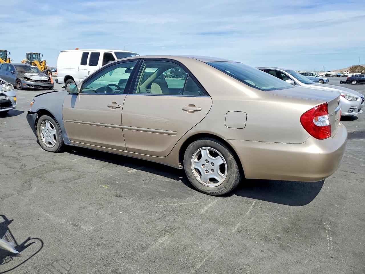 2002 Toyota Camry Le V6 Tan vin: 4T1BF30K12U023868