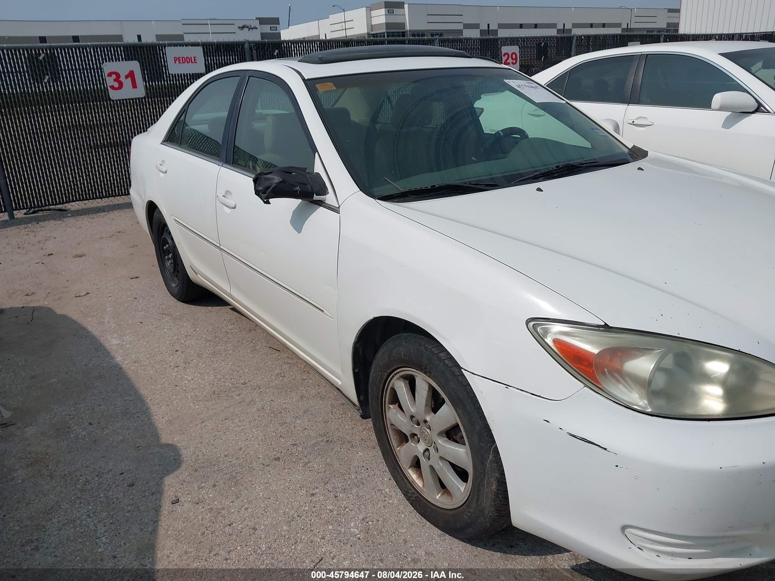 2002 Toyota Camry Xle White vin: 4T1BF30K12U501965