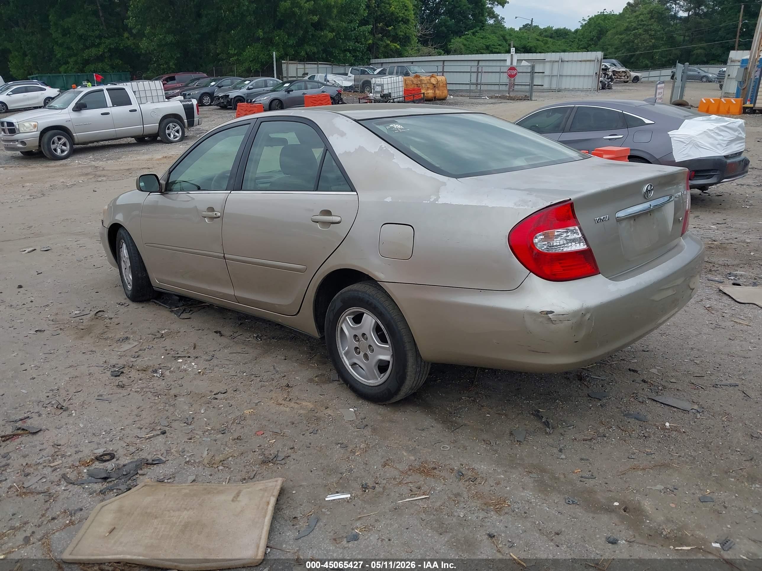 2003 Toyota Camry Le V6 Beige vin: 4T1BF30K13U542257