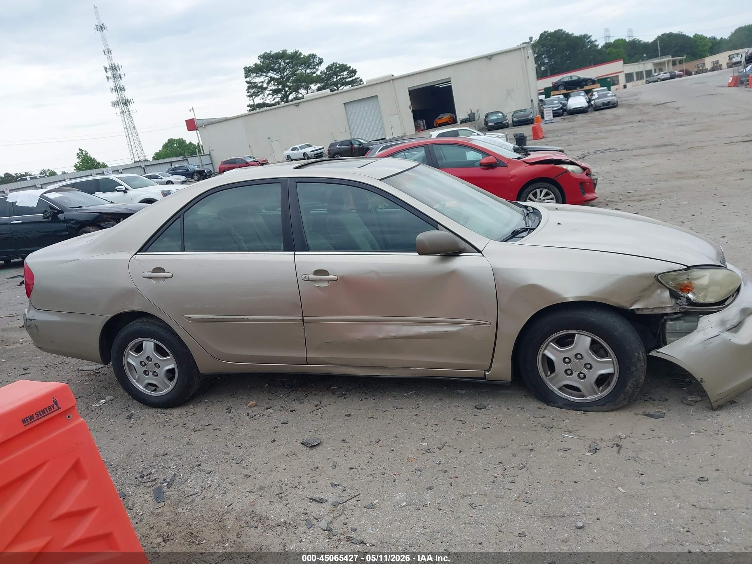 2003 Toyota Camry Le V6 Beige vin: 4T1BF30K13U542257