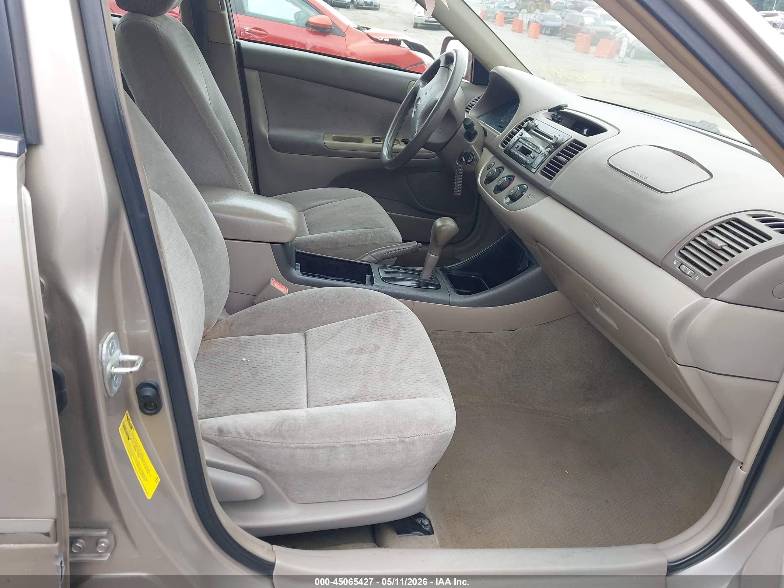 2003 Toyota Camry Le V6 Beige vin: 4T1BF30K13U542257