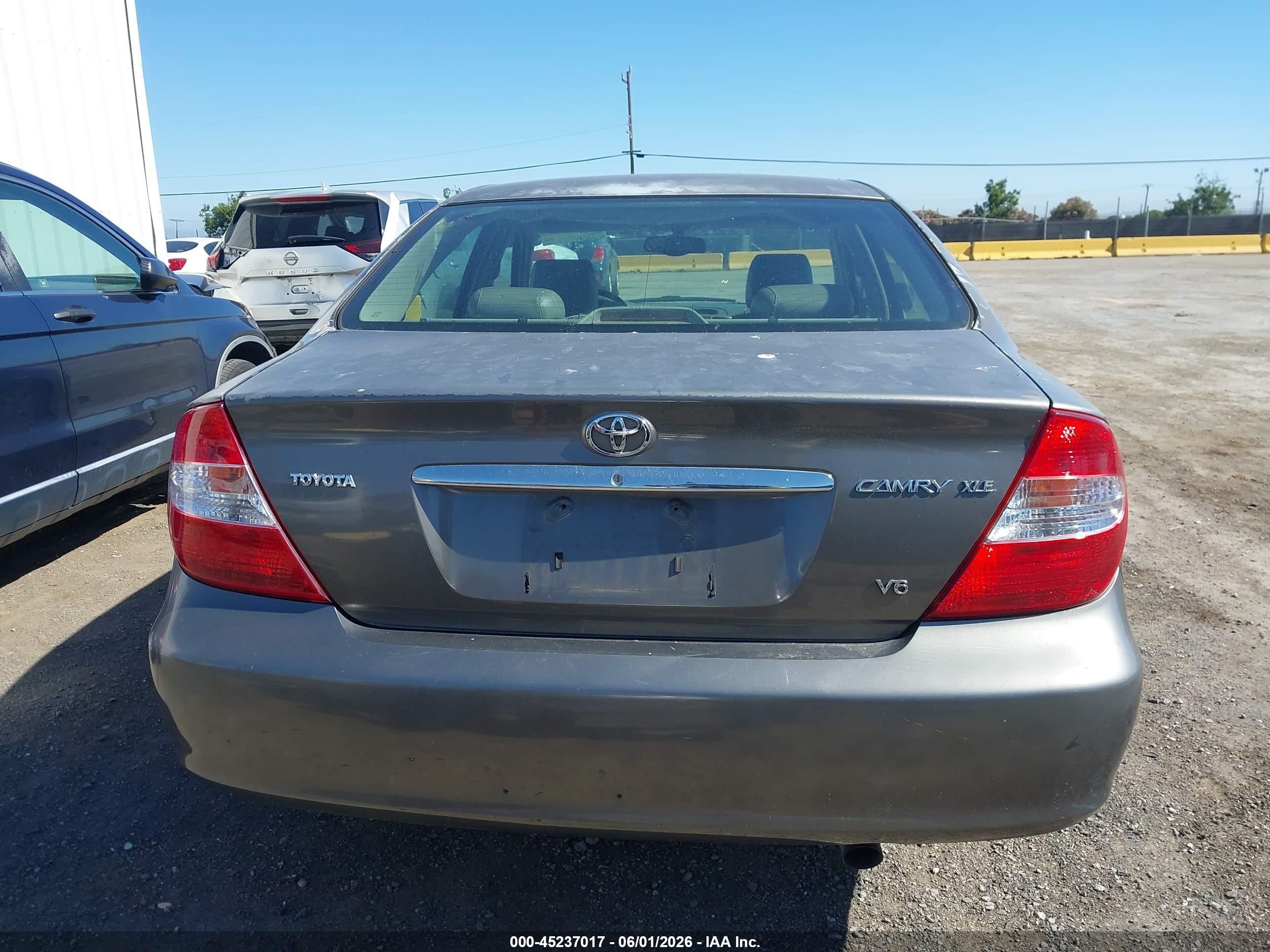 2003 Toyota Camry Xle V6 Gray vin: 4T1BF30K13U559365