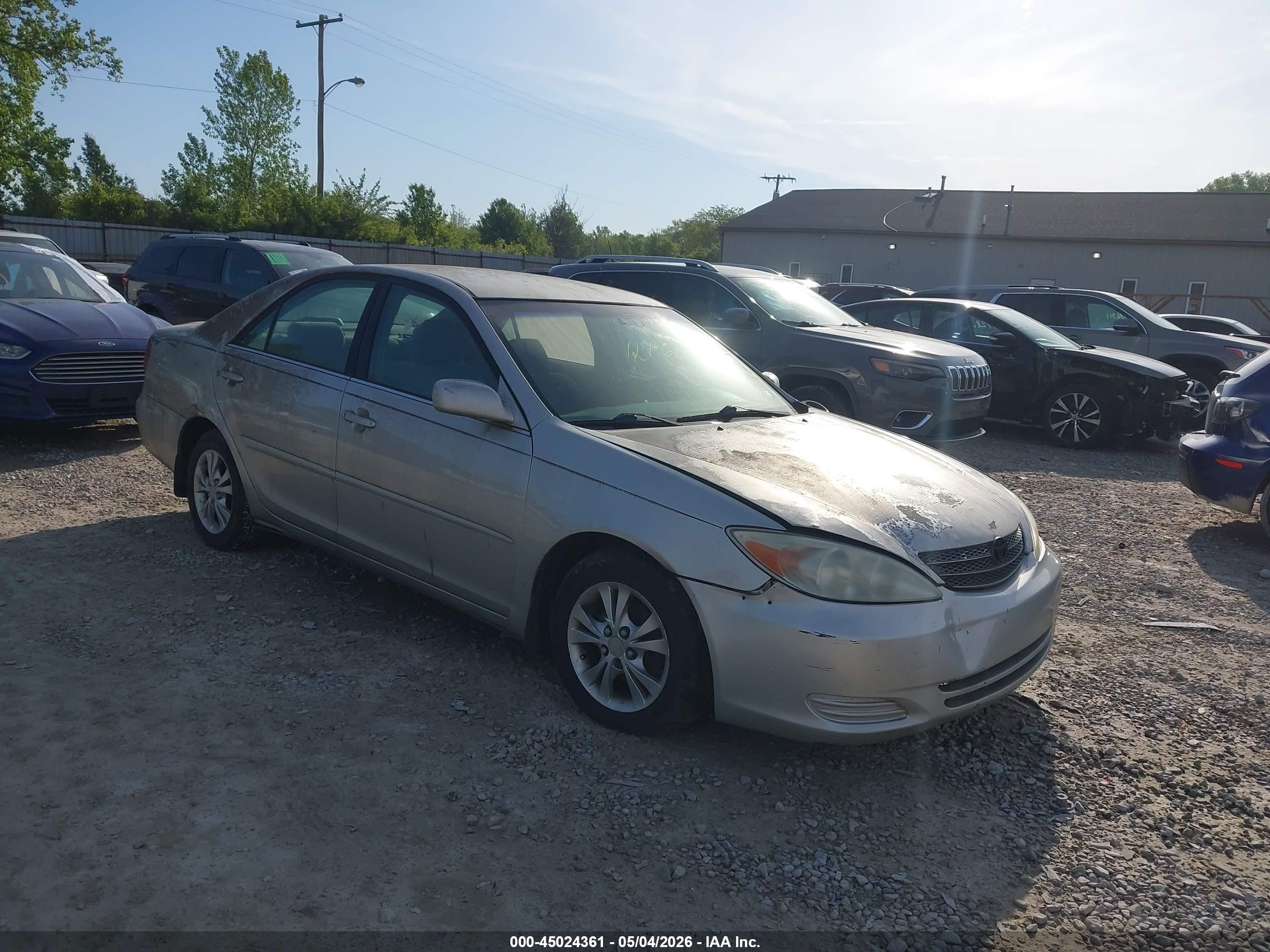 2004 Toyota Camry Le V6 Silver vin: 4T1BF30K14U571467