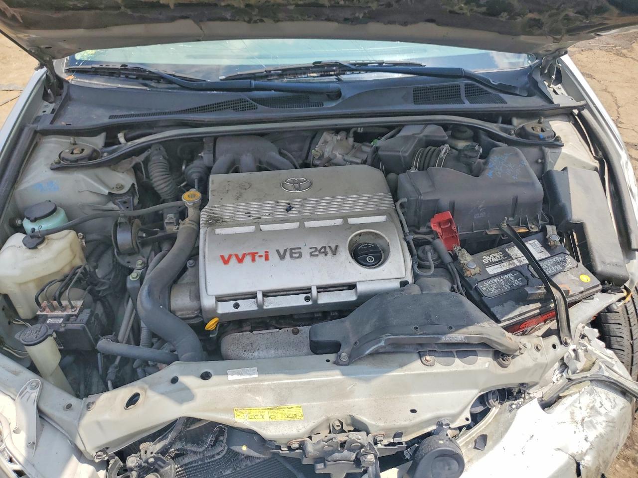 2004 Toyota Camry Le V6 Серебряный vin: 4T1BF30K14U573381