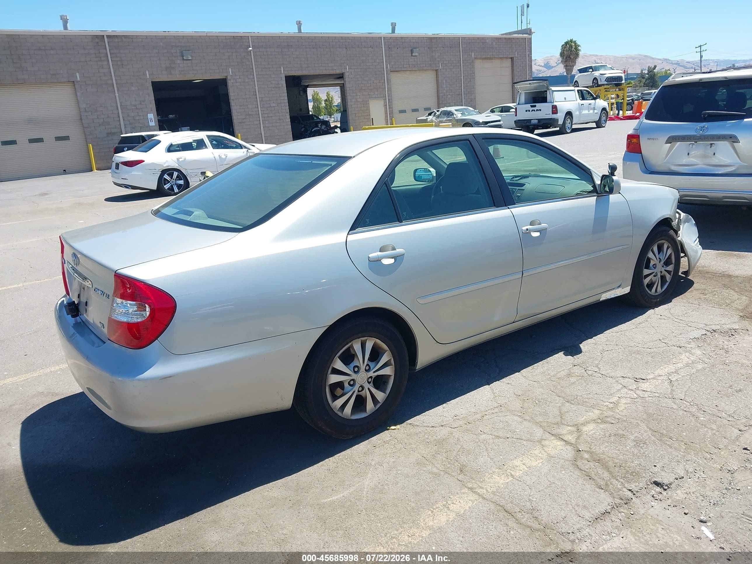 2004 Toyota Camry Le V6 Silver vin: 4T1BF30K14U574854
