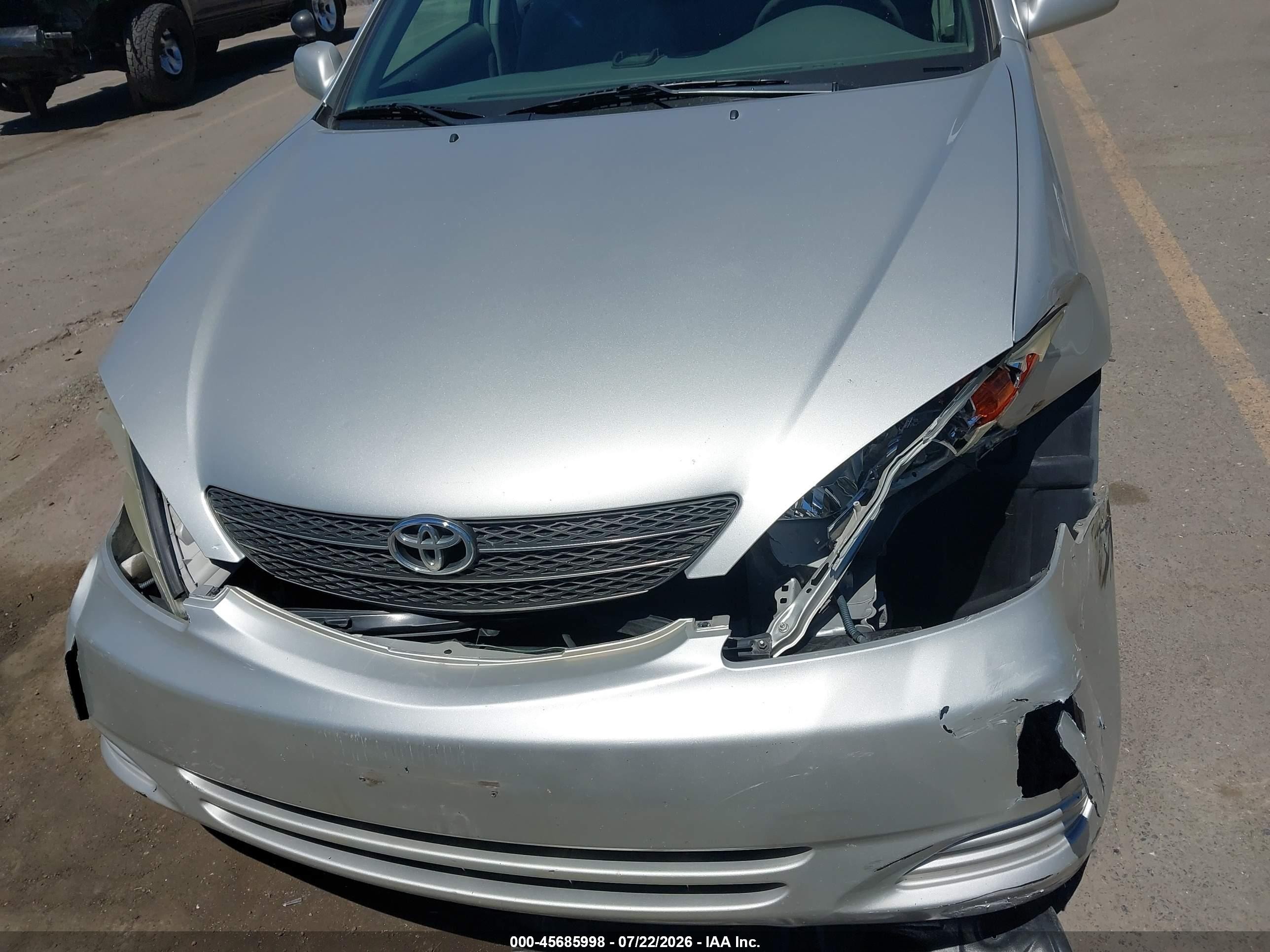 2004 Toyota Camry Le V6 Silver vin: 4T1BF30K14U574854